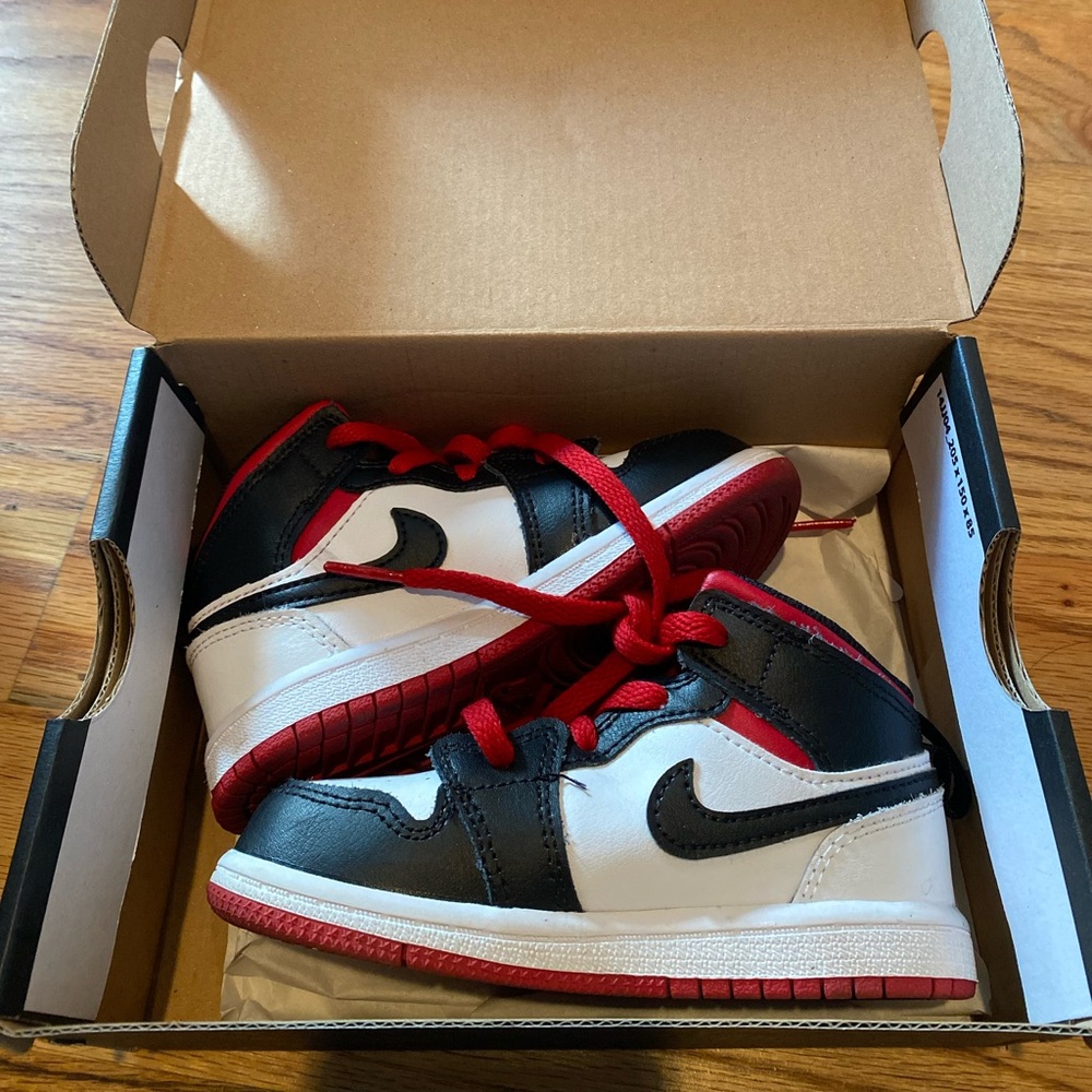Jordan 1 Mid (toddler) 8c